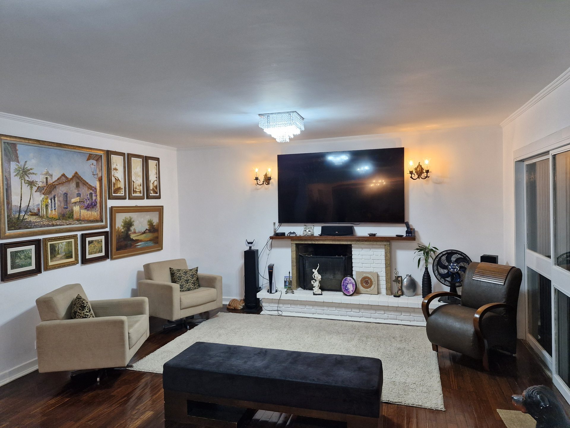 Sala com lareira