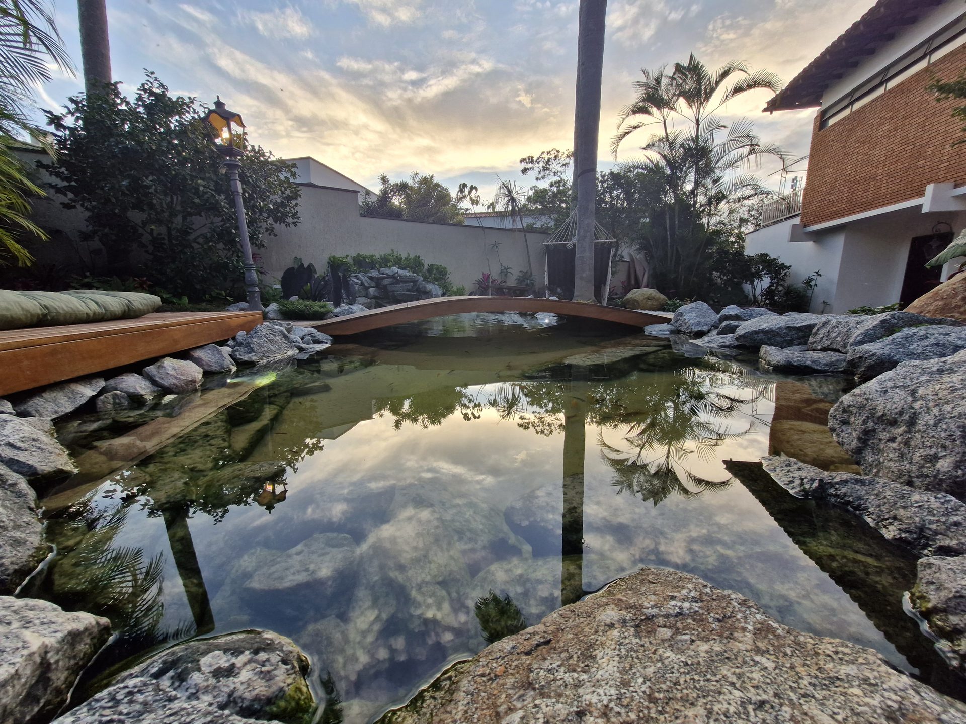 Lago ao entardecer